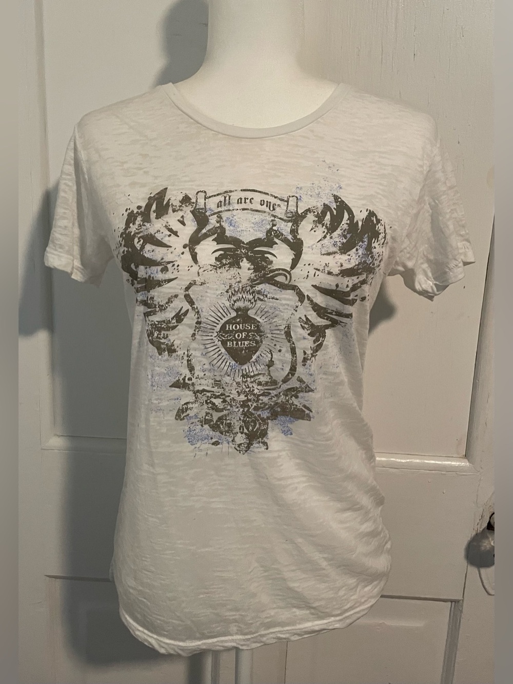 Vintage House of Blues Women's Short Sleeve White Graphic Tee